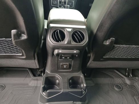 Used 2025 Jeep Gladiator Mojave w/ Convenience Group AWD/4WD image 34