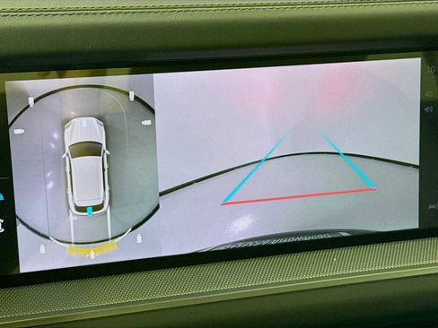 New 2026 Porsche Cayenne image 19