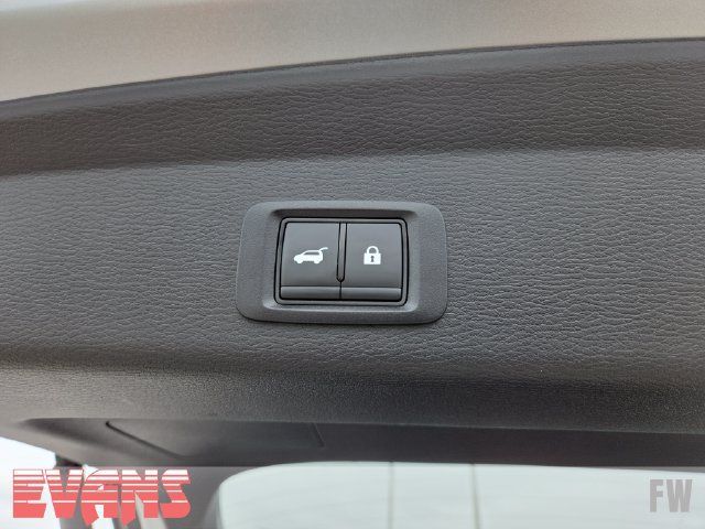 Used 2025 Mitsubishi Outlander AWD image 33