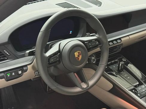 Used 2025 Porsche 911 Carrera RWD image 20