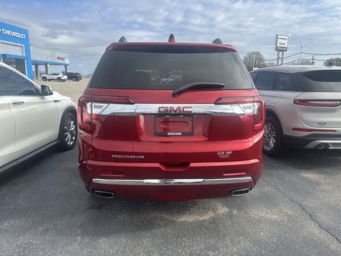 Used 2021 GMC Acadia Denali w/ Denali Technology Package image 3