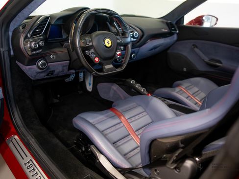 Used 2019 Ferrari 488 Spider RWD image 12