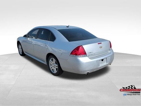 Used 2016 Chevrolet Impala LT FWD image 3