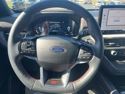 Used 2025 Ford Explorer ST AWD/4WD image 29