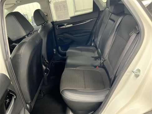 Used 2023 Kia Seltos S image 22