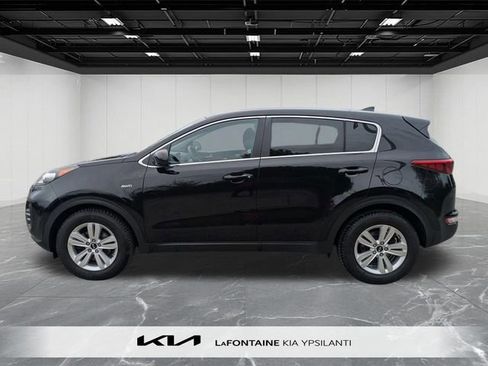 Used 2018 Kia Sportage LX AWD/4WD image 2