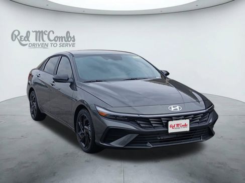 New 2026 Hyundai Elantra Sport image 7