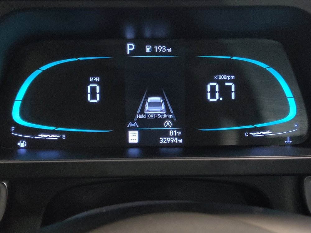 Used 2025 Hyundai Elantra SE FWD image 23