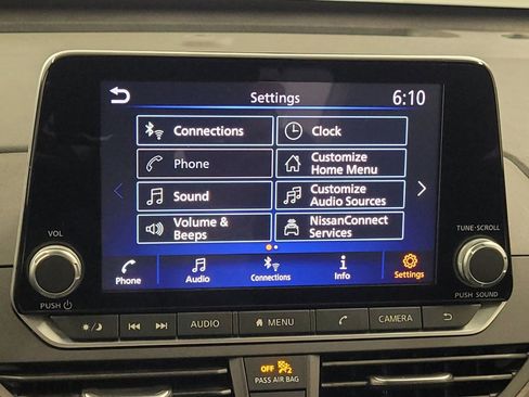 Used 2025 Nissan Altima 2.5 SV AWD/4WD image 25