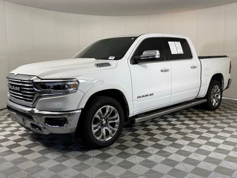 Used 2022 RAM 1500 Limited AWD/4WD image 3