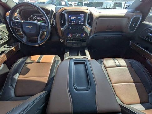 Used 2021 Chevrolet Silverado 2500 High Country w/ Z71 Off-Road Package image 13