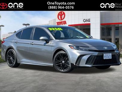 Used 2025 Toyota Camry SE w/ Multimedia Upgrade Package