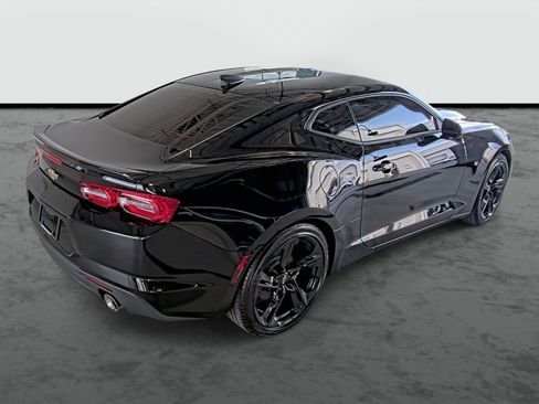 Used 2024 Chevrolet Camaro LT w/ Technology Package image 14