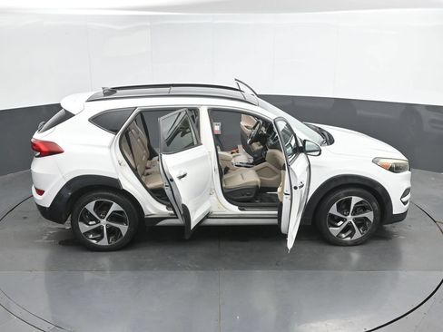 Used 2017 Hyundai Tucson Limited w/ Limited Ultimate Package 03 AWD/4WD image 41