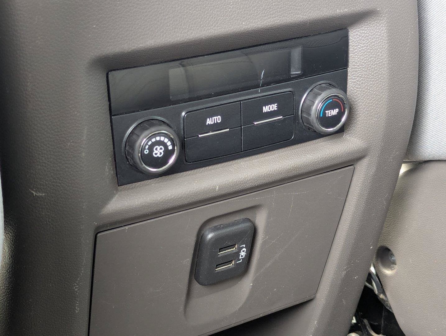 Used 2018 Chevrolet Traverse LT AWD/4WD image 24