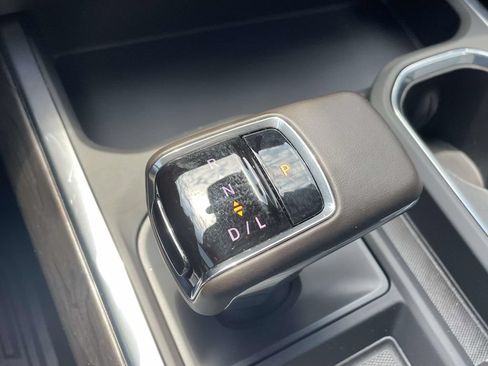 Used 2025 Chevrolet Silverado 1500 LTZ AWD/4WD image 29