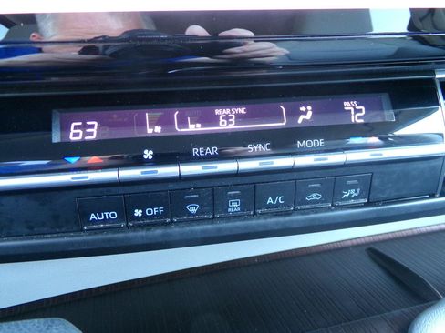Used 2021 Toyota Sienna LE AWD/4WD image 22