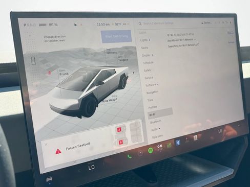 Used 2025 Tesla Cybertruck AWD Crew Cab image 38