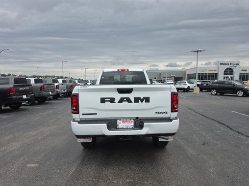 New 2026 RAM 2500 Big Horn AWD/4WD image 6