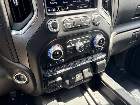 Used 2020 GMC Sierra 2500 Denali w/ Denali Ultimate Package AWD/4WD image 25