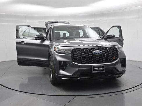 New 2026 Ford Explorer ST w/ Sun And Sound Package image 31
