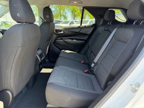 Used 2022 Chevrolet Equinox LT w/ Driver Convenience Package image 13