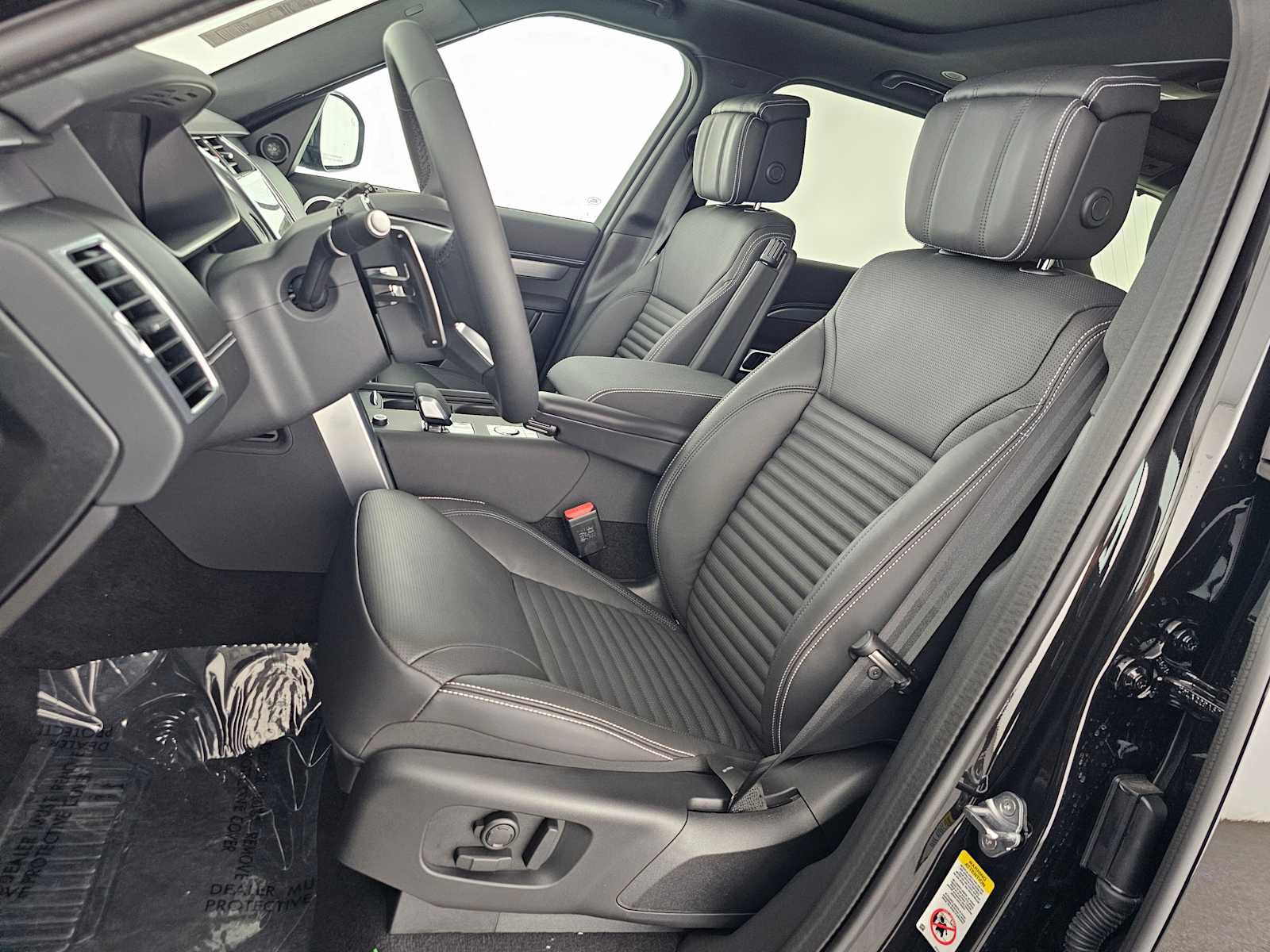New 2026 Land Rover Discovery Limited Edition AWD/4WD image 21
