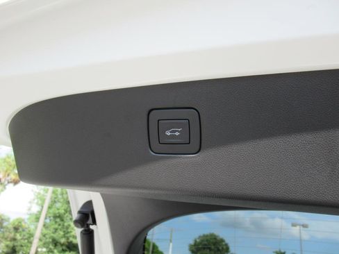 Used 2025 Buick Envista Avenir image 31