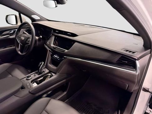 Certified 2025 Cadillac XT5 Premium Luxury w/ LPO, Floor Liner Package AWD/4WD image 26