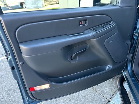 Used 2006 Chevrolet Silverado 3500 LT w/ Skid Plate Package AWD/4WD image 75