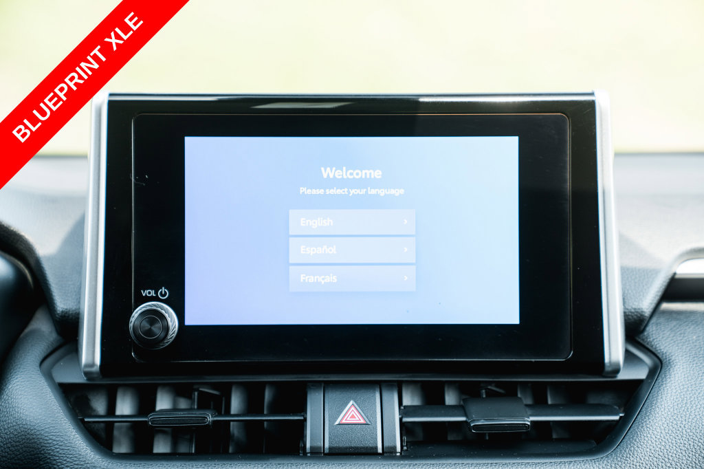 Certified 2025 Toyota RAV4 XLE FWD image 20