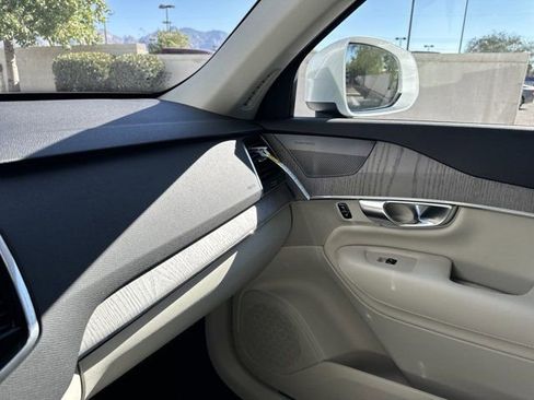 New 2025 Volvo XC90 T8 Plus w/ Protection Package Premier image 28