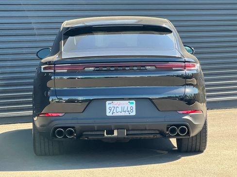 Certified 2026 Porsche Cayenne Coupe AWD/4WD image 8