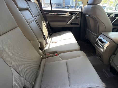 Used 2020 Lexus GX 460 Luxury w/ Accessory Package image 41