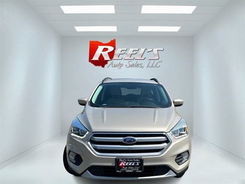 Used 2017 Ford Escape SE w/ SE Leather Comfort Package AWD/4WD image 2