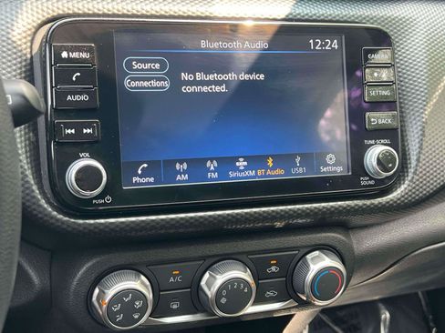 Used 2023 Nissan Kicks SV FWD image 10