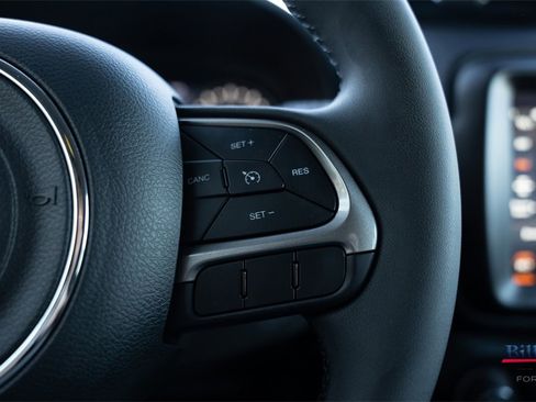 Used 2022 Jeep Renegade Latitude image 12