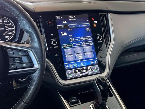 Used 2025 Subaru Outback Premium image 18