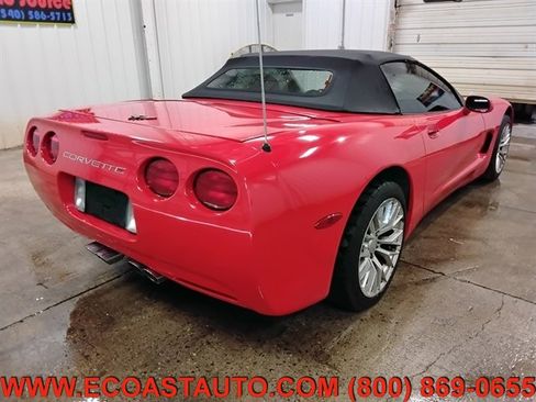 Used 2000 Chevrolet Corvette Convertible w/ Performance Handling Pkg image 3