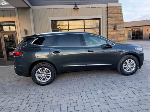 Used 2018 Buick Enclave Essence image 12