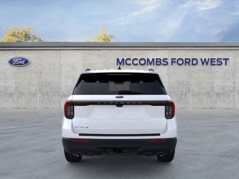 New 2026 Ford Explorer Active RWD image 7