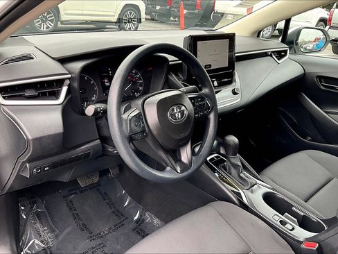 Used 2025 Toyota Corolla LE image 13