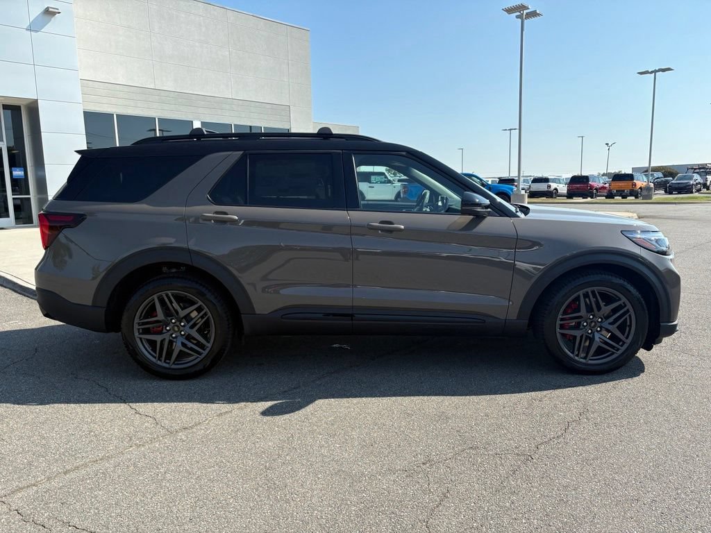 New 2026 Ford Explorer ST w/ Sun And Sound Package AWD/4WD image 2