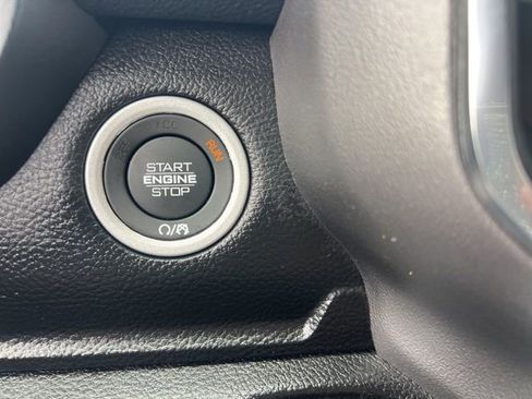 Used 2024 RAM 1500 Laramie AWD/4WD image 13