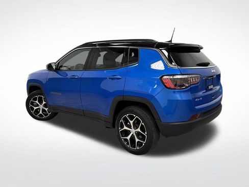 Used 2024 Jeep Compass Limited w/ Sun and Sound Group image 3