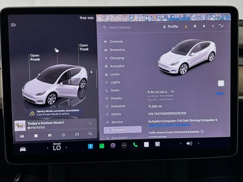Used 2023 Tesla Model Y Long Range AWD/4WD image 17