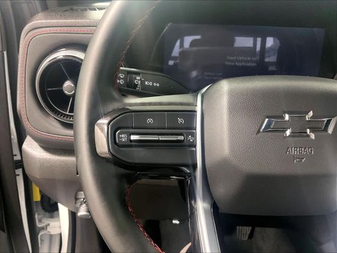 Used 2024 Chevrolet Colorado Z71 w/ Z71 Convenience Package 2 image 22