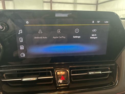 Used 2025 Chevrolet TrailBlazer RS w/ Driver Confidence Package image 12