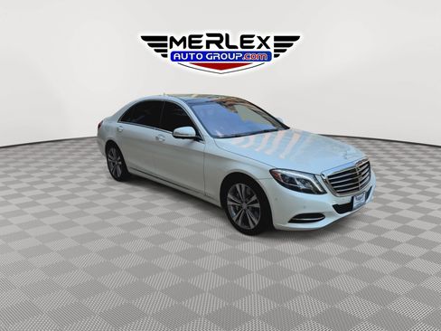 Used 2017 Mercedes-Benz S 550 4MATIC Sedan w/ Premium Package image 2