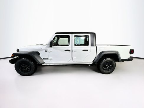 Used 2023 Jeep Gladiator Sport w/ Trailer Tow Package AWD/4WD image 8